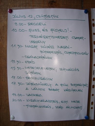 A csütörtöki program. Hurrá, tovább alhatunk!