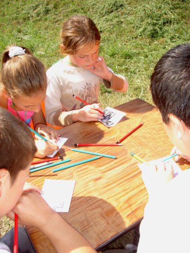 Volt, aki inkább az agyát tornáztatta. A rejtvények, nyelvi játékok is tallért értek ezen a délelőttön.