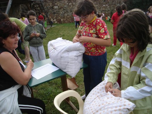 Ki gombolja gyorsabban ki-be a párnahuzatot?