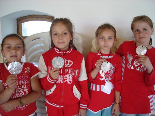 Palmettás korongokat kopácsoltunk, és viszünk haza ajándékba.