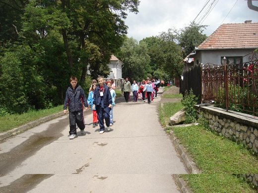 Ha kimegyünk az illyefalvi főtérre...