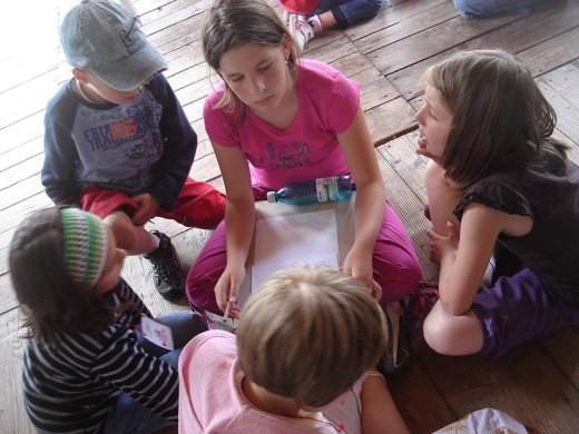 Ezek nem azok a gyerekek, akikkel útra indultunk. A táborban új, nagyobb csapatokat alkottunk, és úgy próbáljuk ki erőnket.